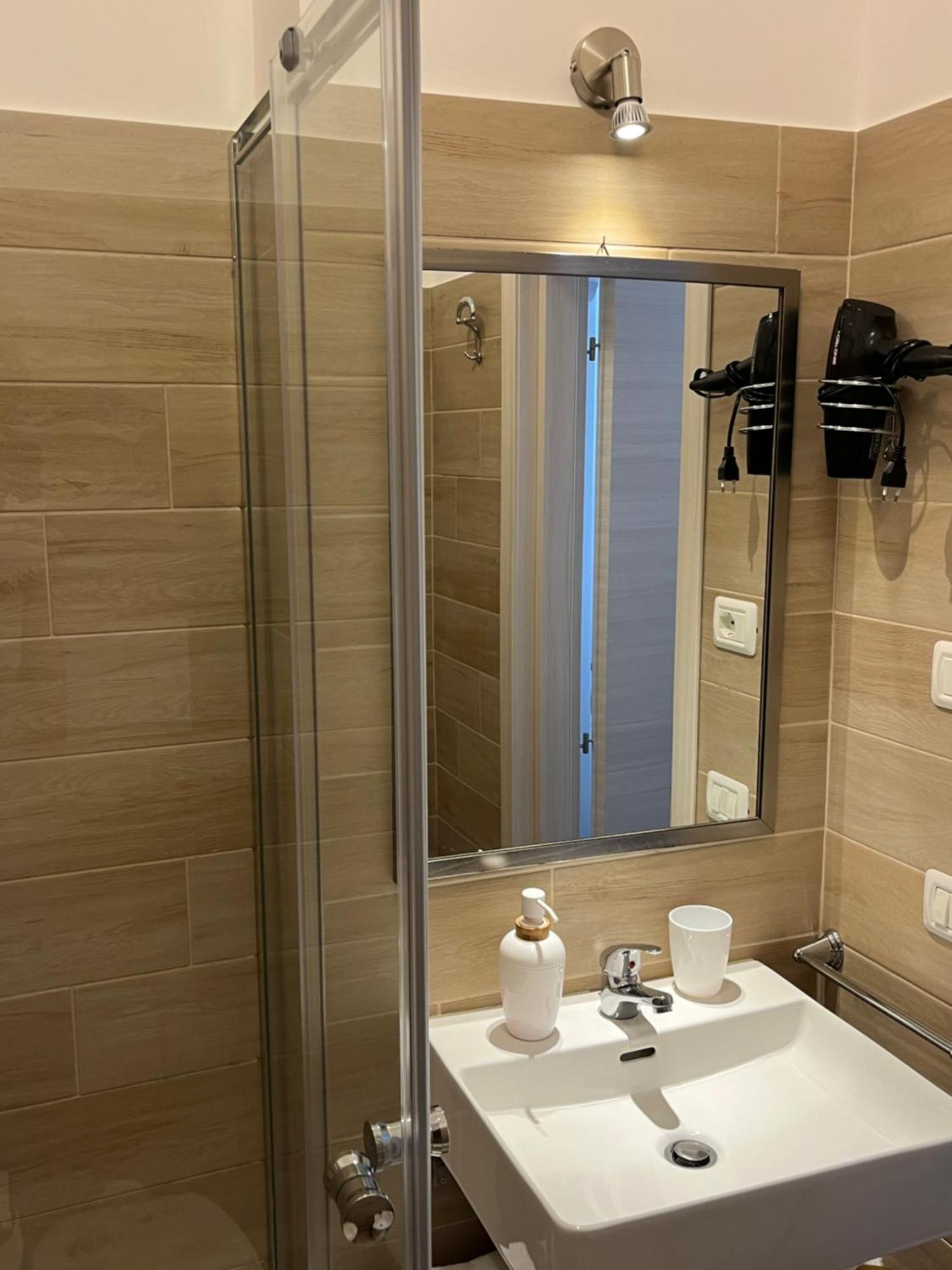 B&B Vento Aureo Rooms Milazzo Ngoại thất bức ảnh